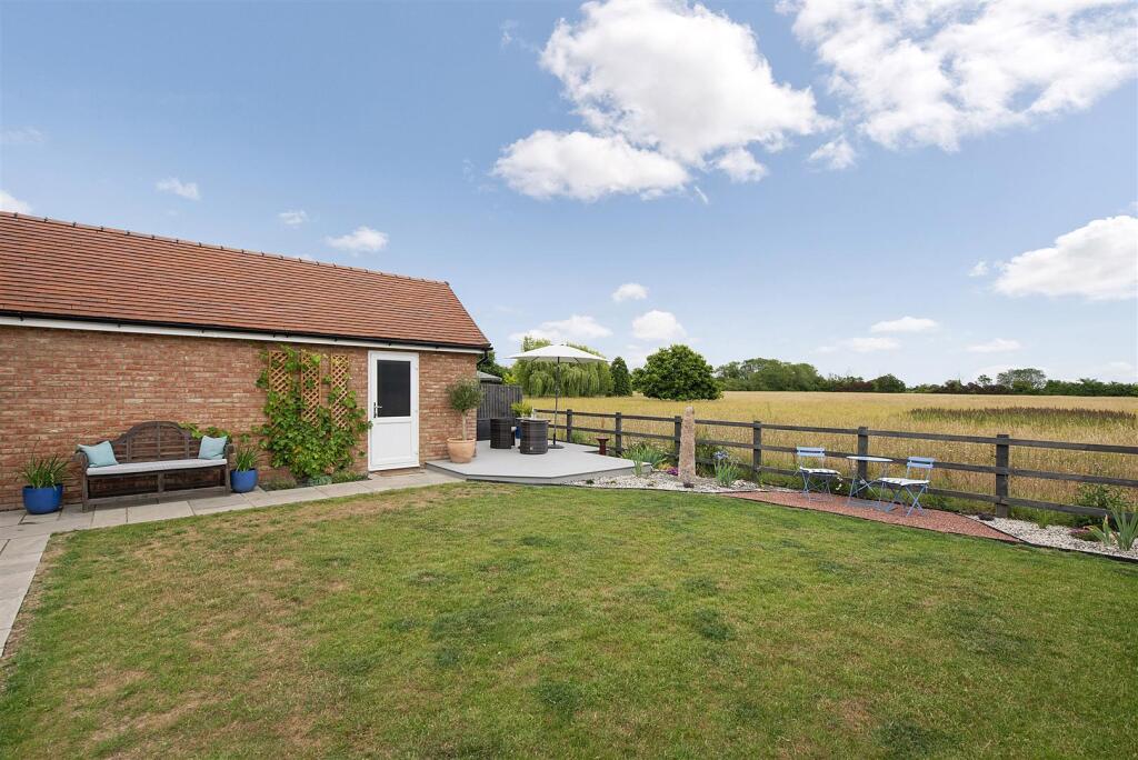 White Beams ph06.jpg