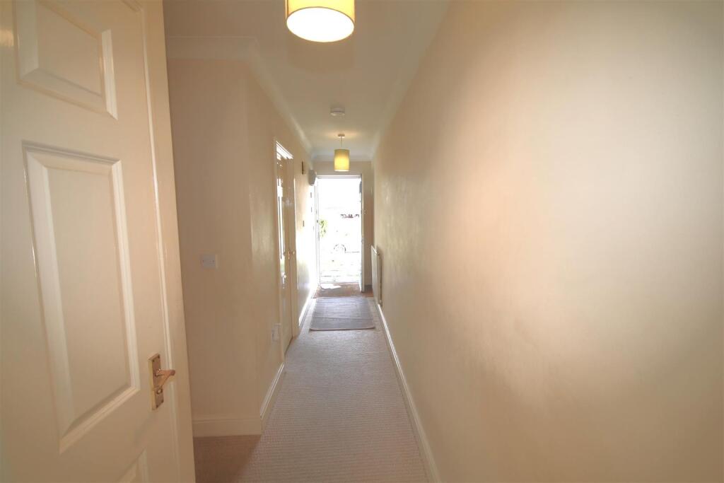 Hallway B.JPG