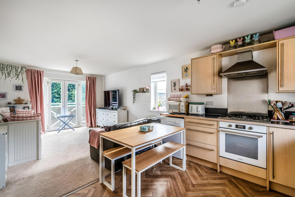 Flat-9-Kingswood-Place-15