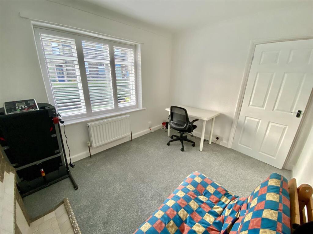 Bramleys Estate Agents - Knowl Road - Mirfield (42