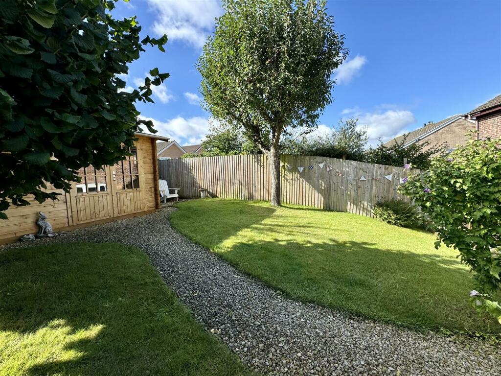 GARAGE &amp; GARDENS