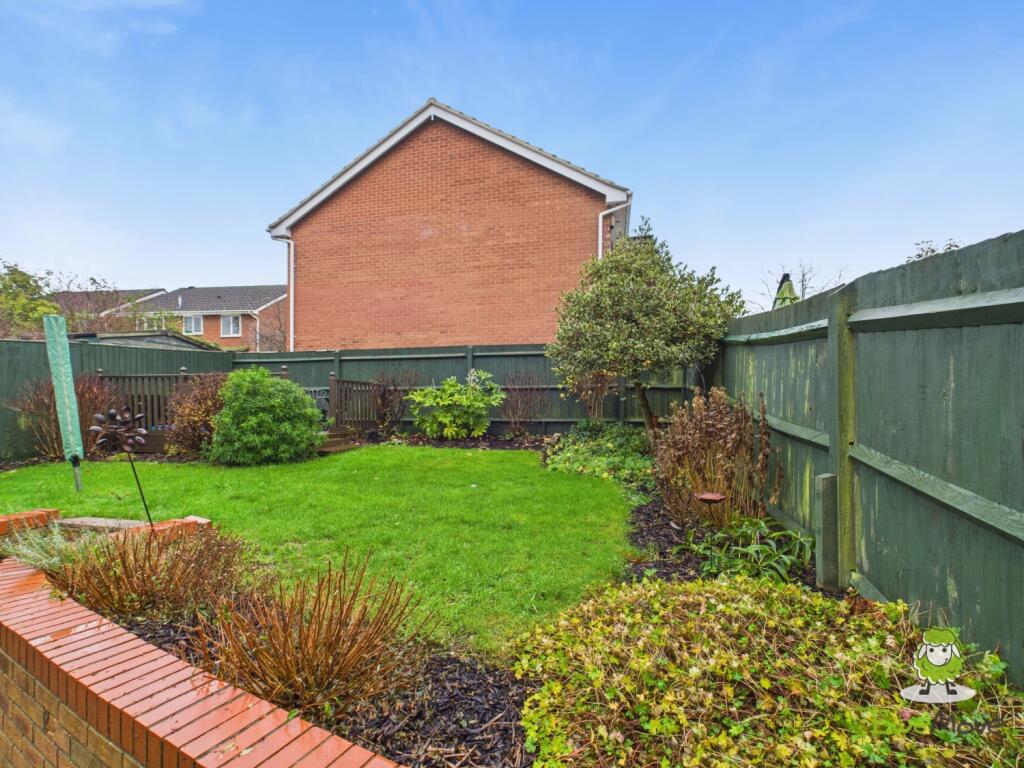 EweMove Estate Agents Basingstoke - Wood Close - G