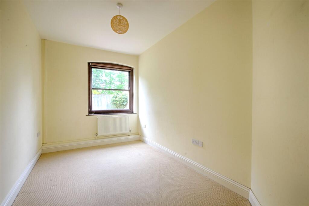 Bedroom 3/Study