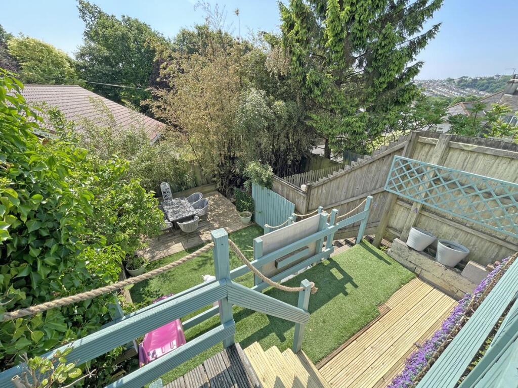 Hollow Hayes 1 - Garden 2.jpg