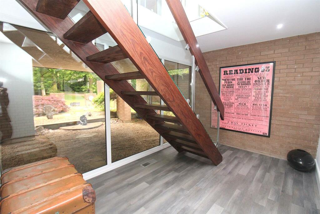 STAIRWELL.JPG