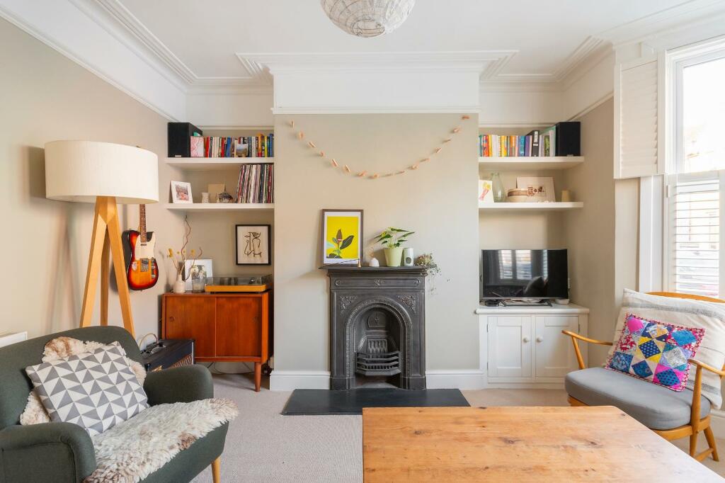 0D9RBR - Living Room B.jpg