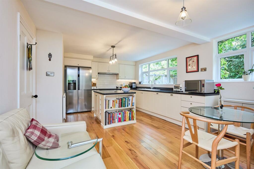 Crowhurst Gale 2024 202A5295.jpg