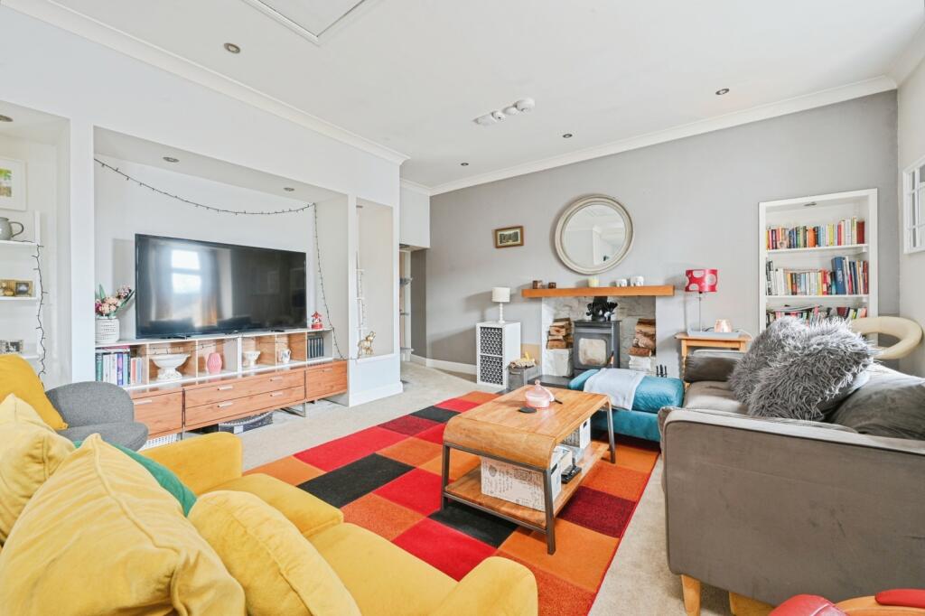 Kitchen/Living Area