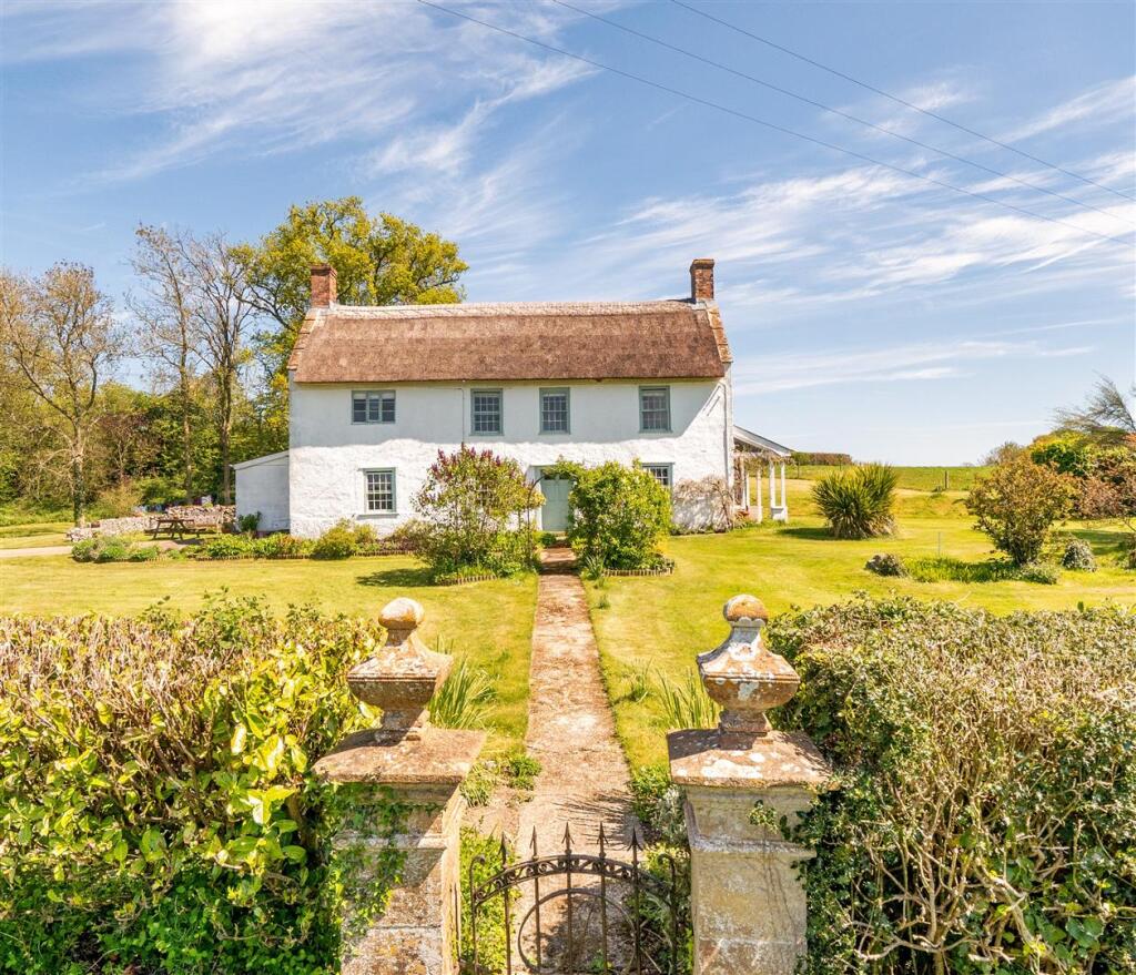 A Page 2 small bottom  left 1258604 (1) farm house