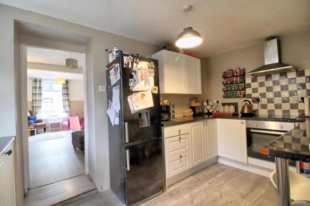 IMG_3783_4_5_Interior 4