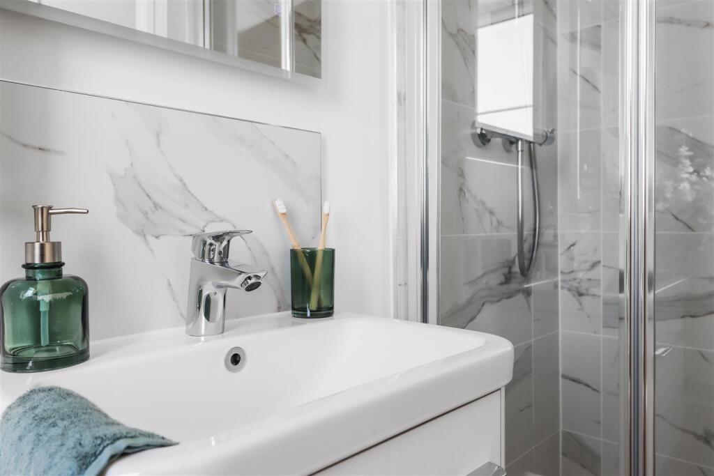 Master Ensuite