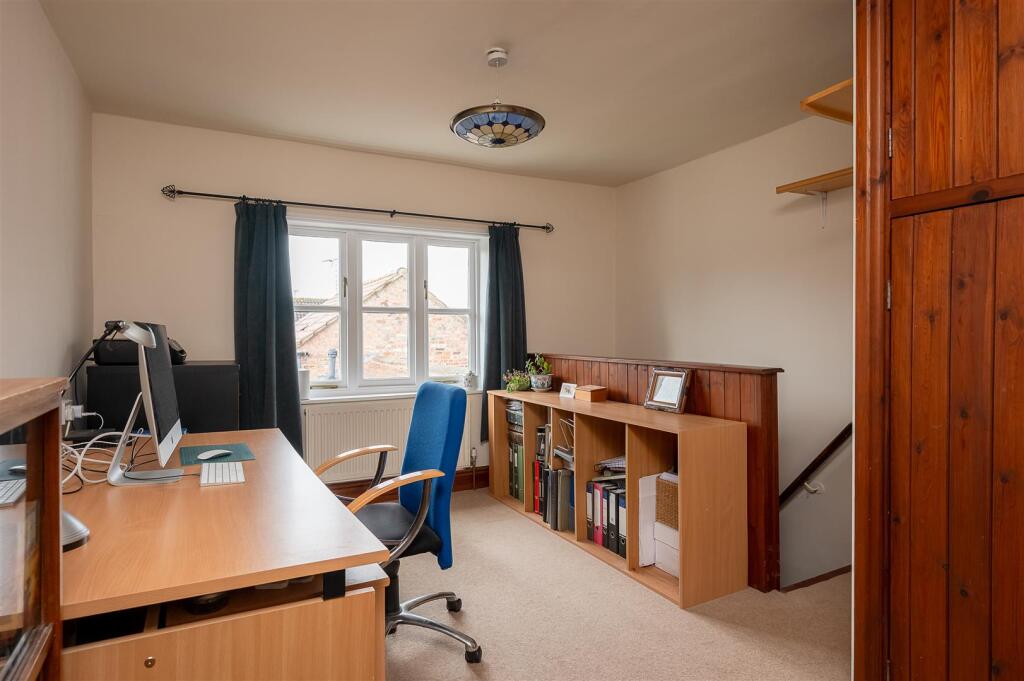 Sycamore Farm Bedroom/Office