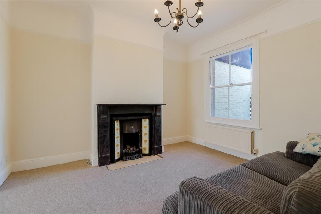 Living Room c.jpg