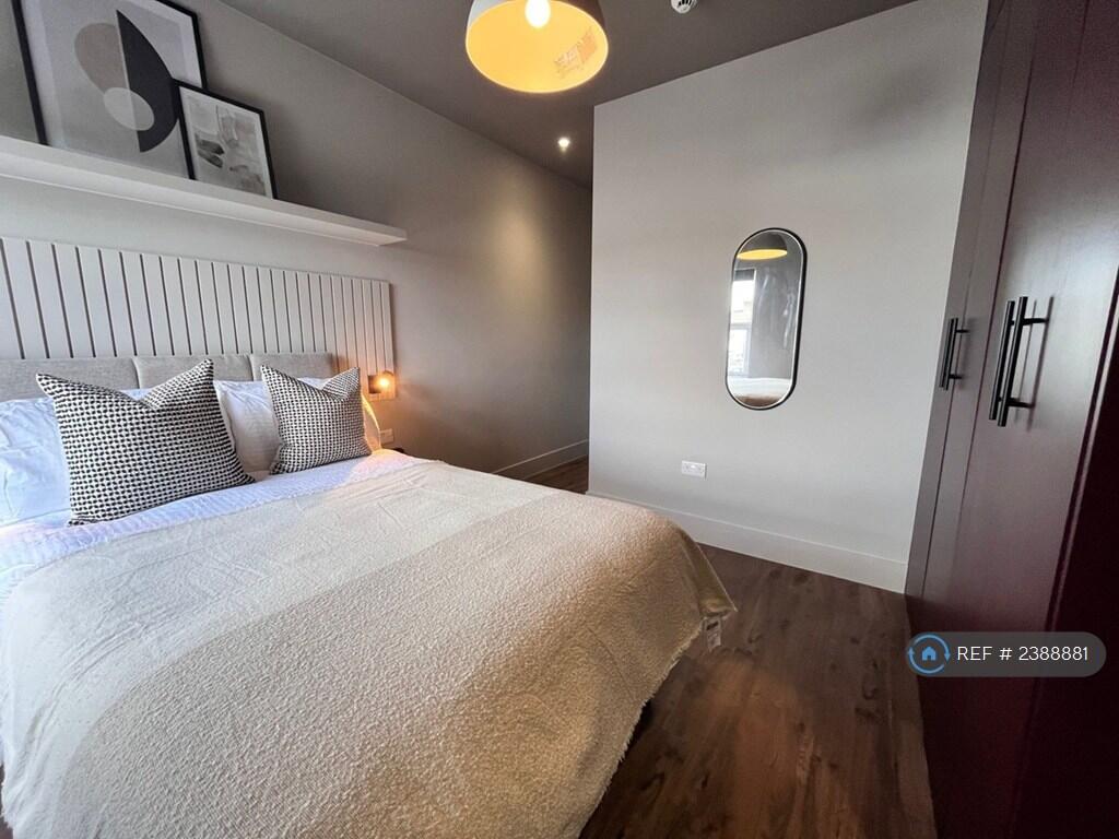 Room4