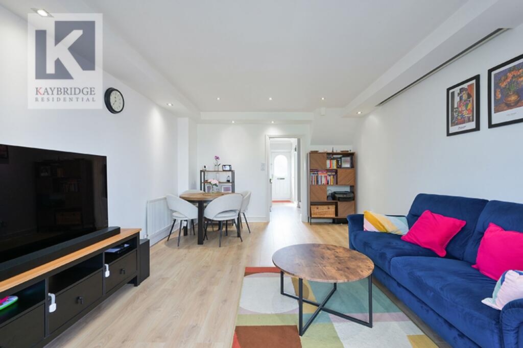 Charminster Road, Worcester Park - KT4 8PS