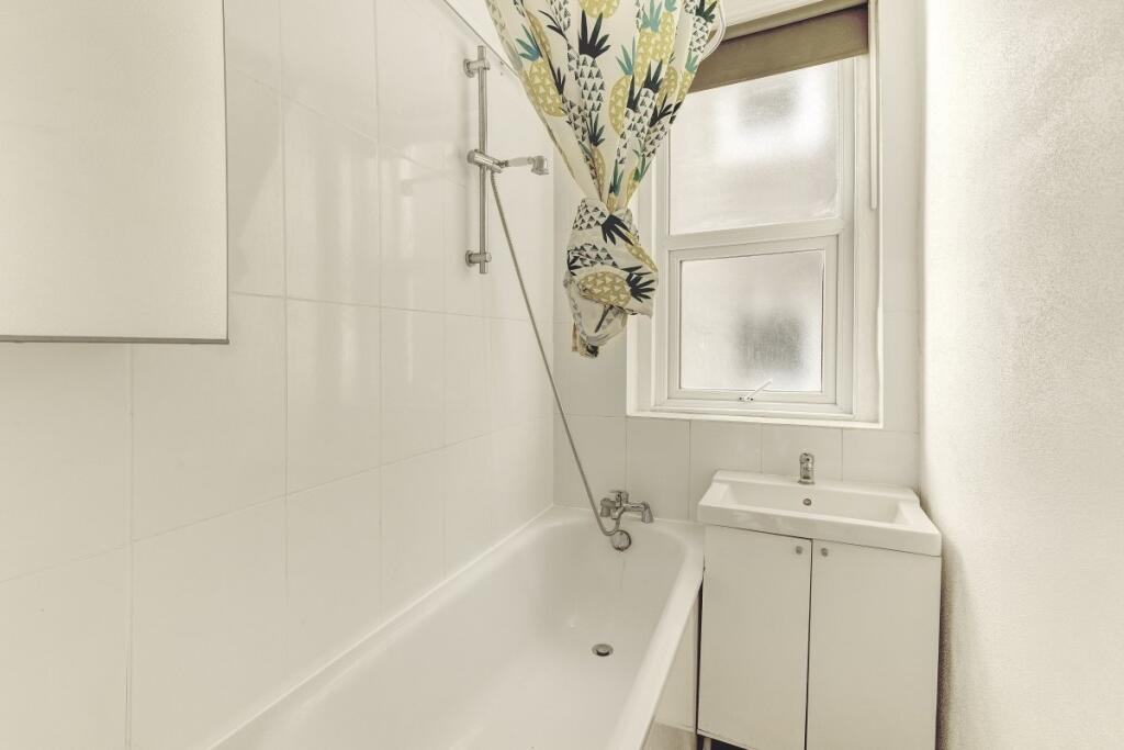 Flat_5__5_Theatre_Rd