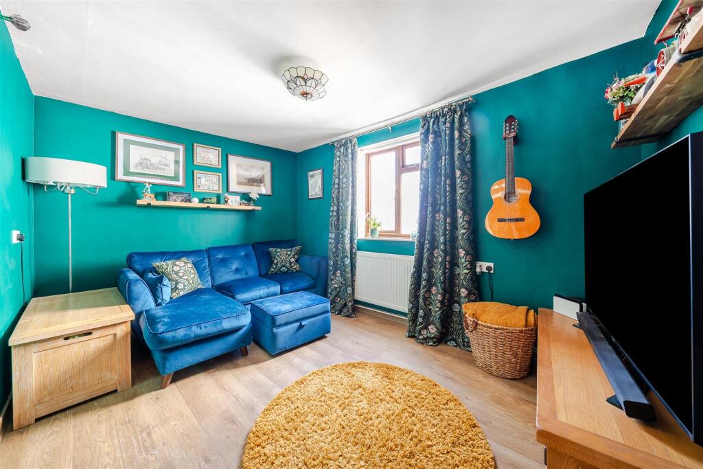Sunnyside, 8 High Street, Gayton (18).jpg