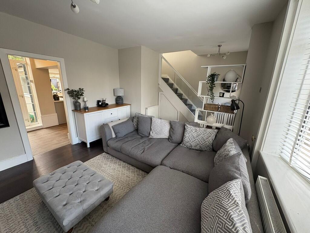 IMG-20250805-WA00...