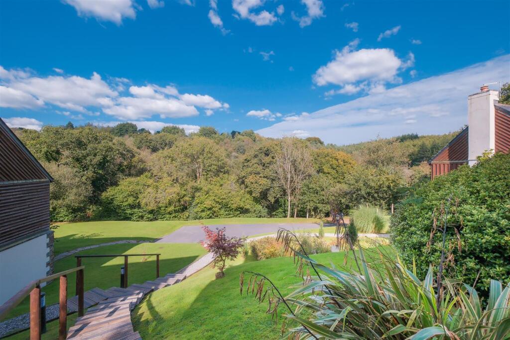 Parry 8 Oakridge St. Mellion-1.jpg