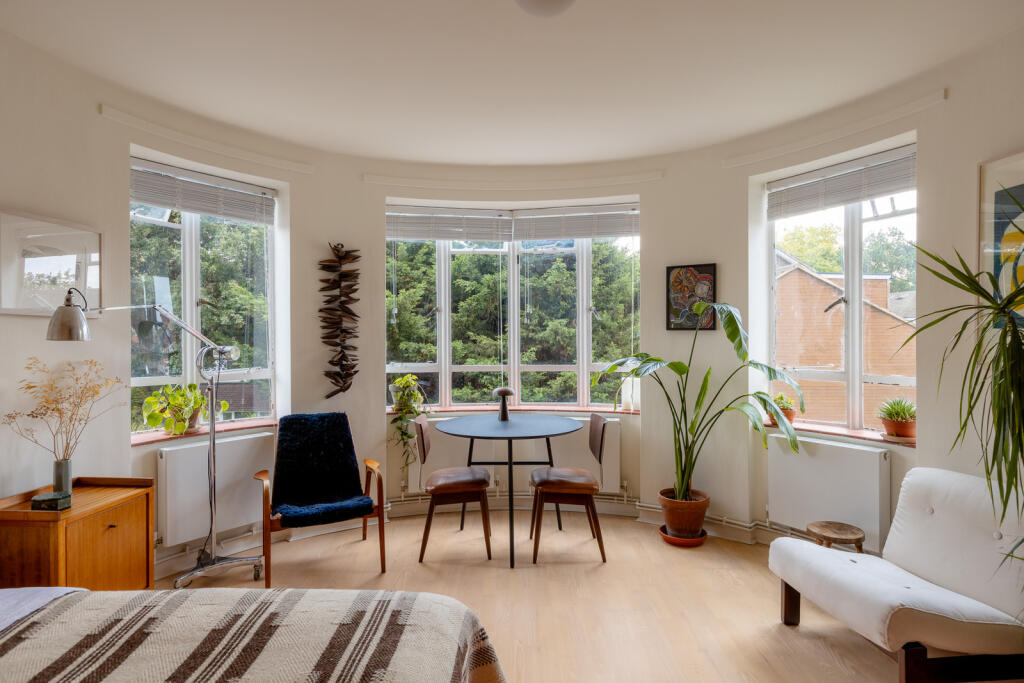 312261 - 250920_TMH_Ruskin_Park_House_197_008.jpg