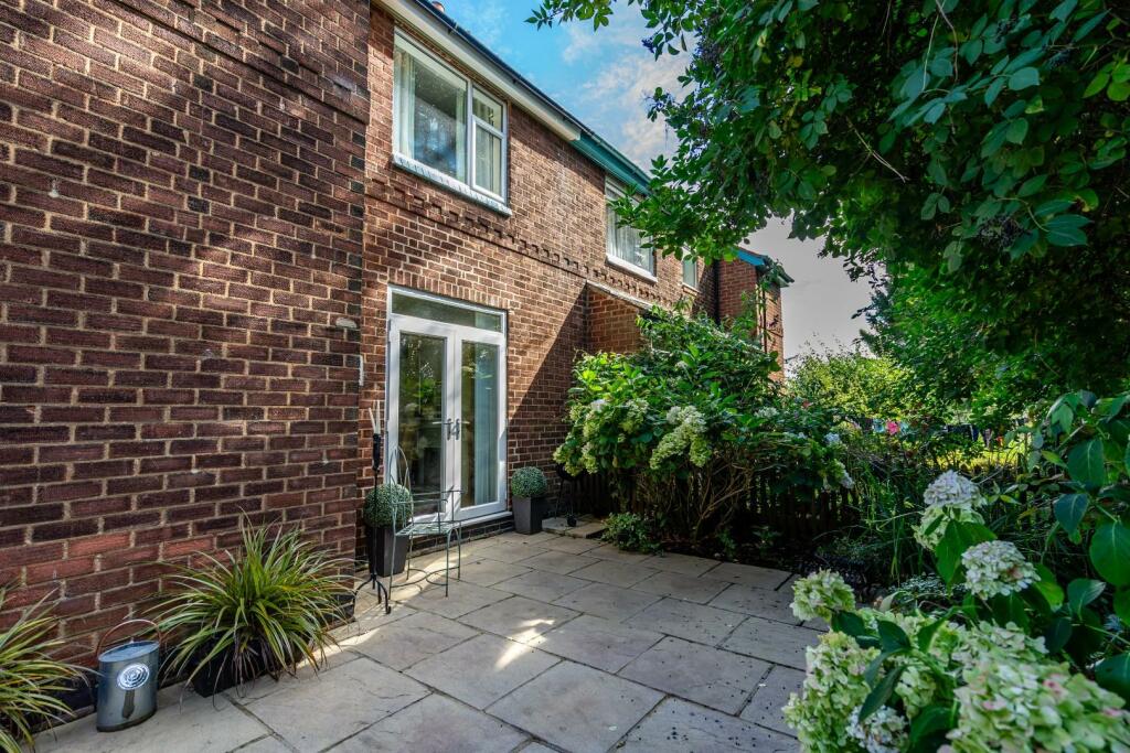 outside (3 of 8).jpg