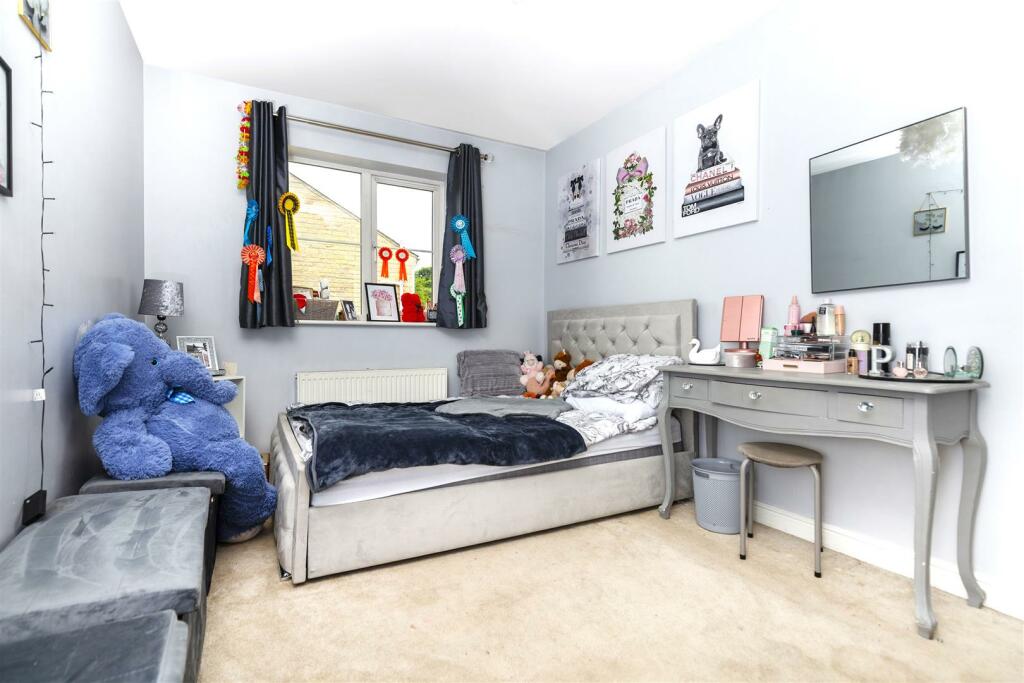 Bramleys Estate Agents - Heatherdale - Halifax (19