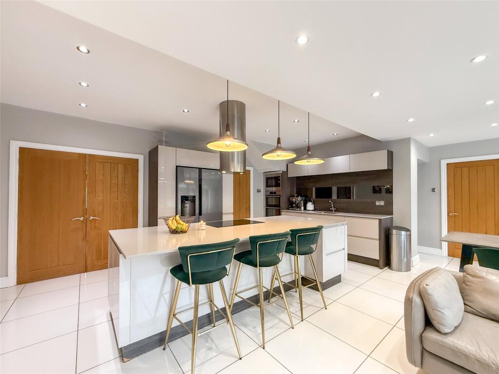 Kitchen/Diner/Family