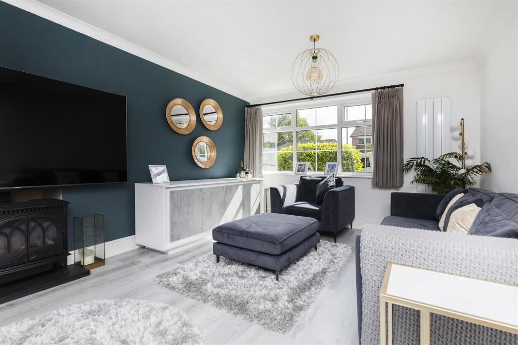 Bramleys Estate Agents - Cheviot Way - Mirfield (2