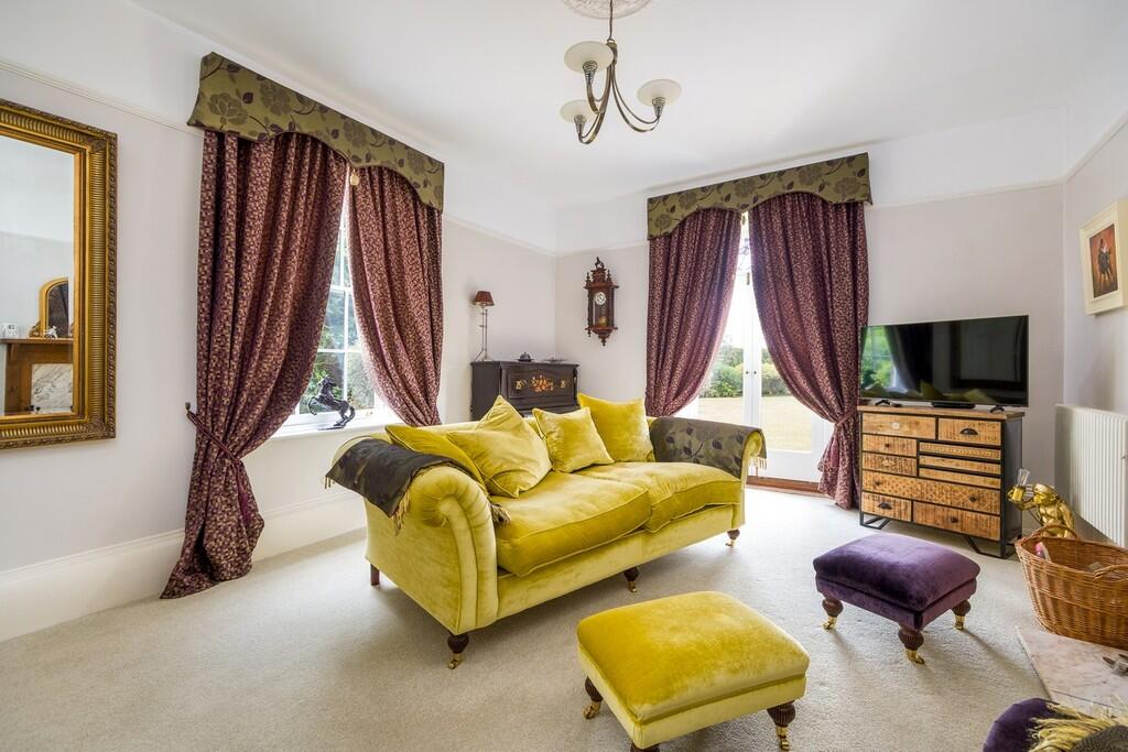 Clamp Farmhouse-1...