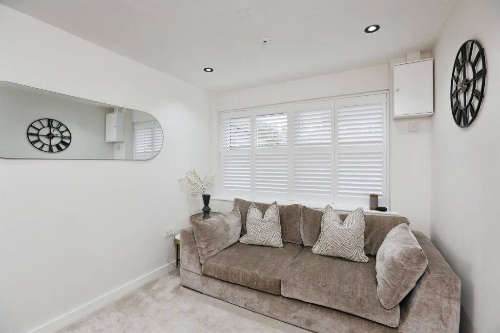 Dining Room/Snug