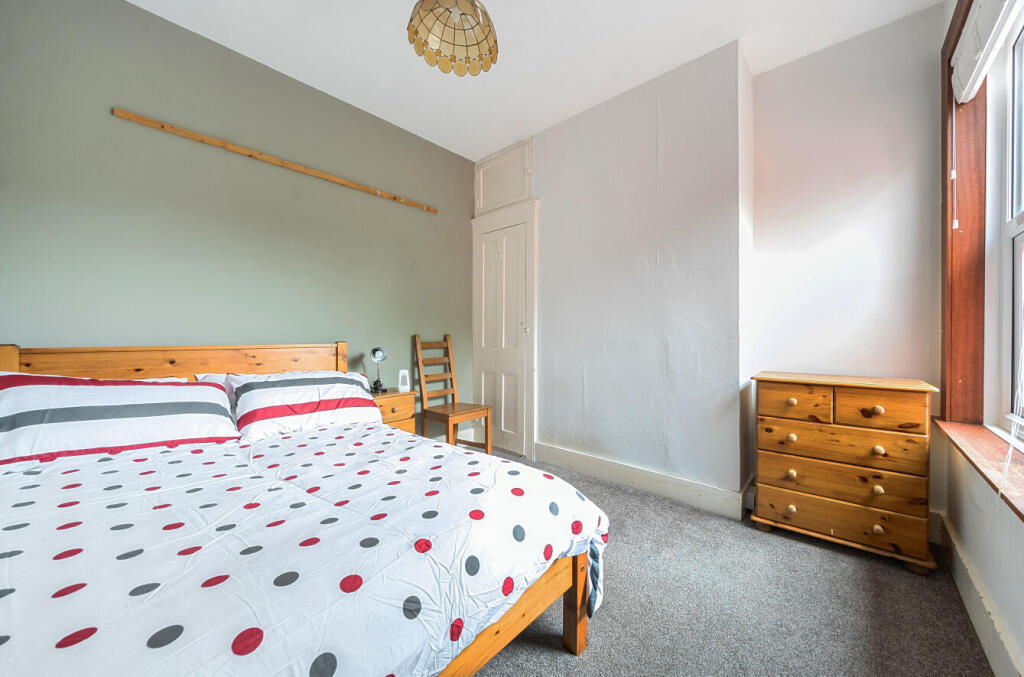 1333860-8-688b6ae...