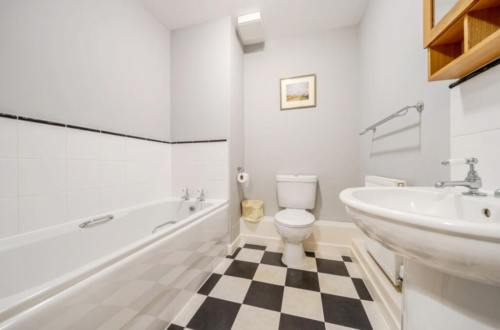 1377364-22-691220...