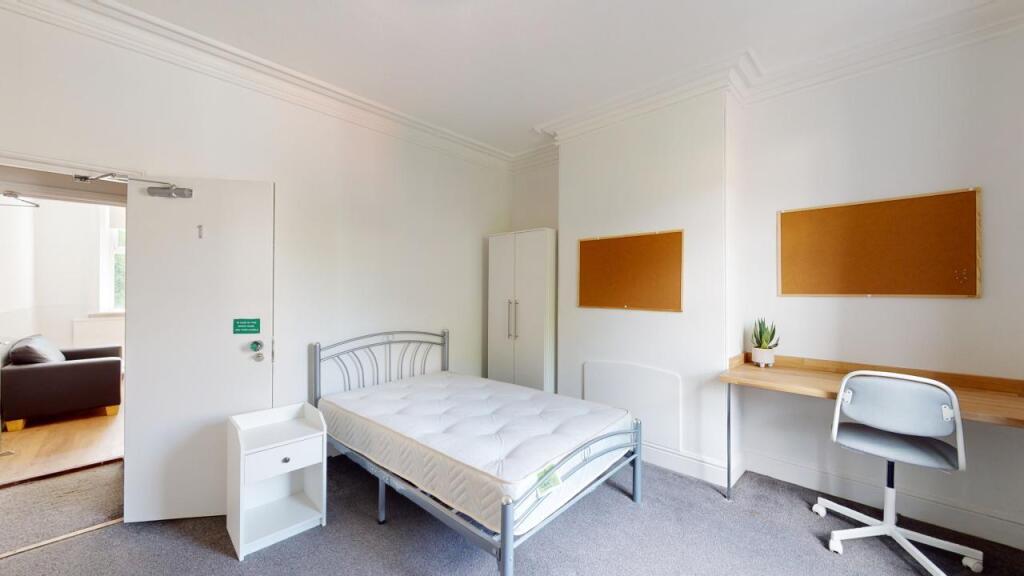 161-Whitham-Road-Bedroom 1, pic 1.jpg