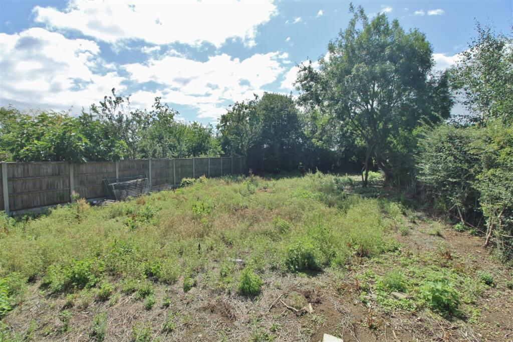 REAR GARDEN -