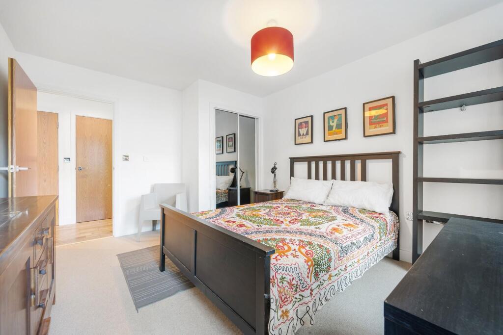 Bedroom 1 (2).jpg
