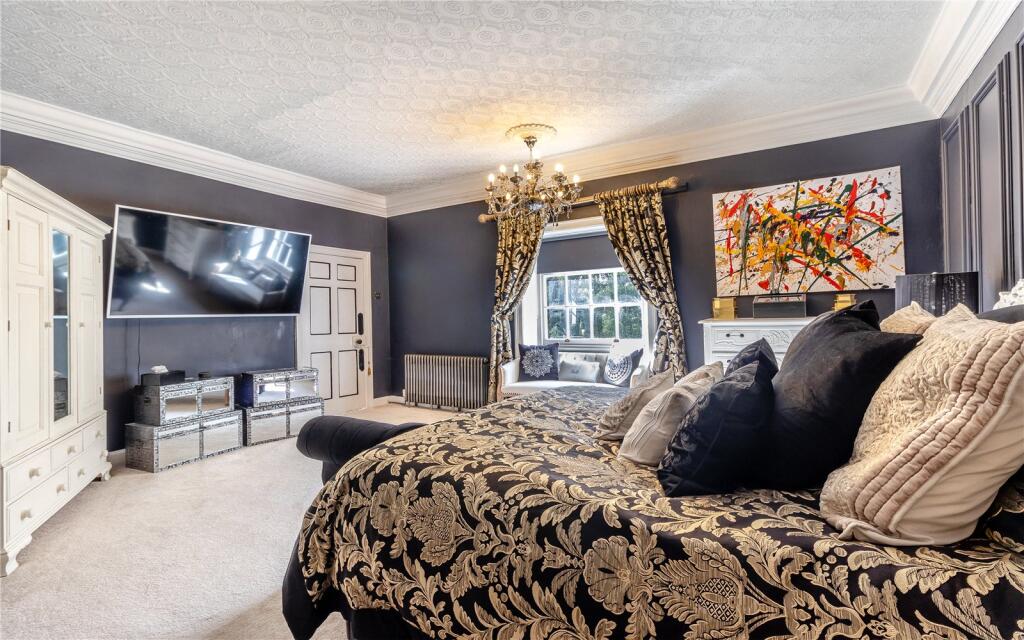 Principal Bedroom