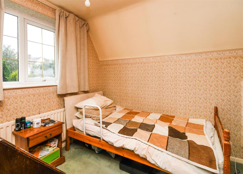 45 Grange Park - Bedroom 2.jpg