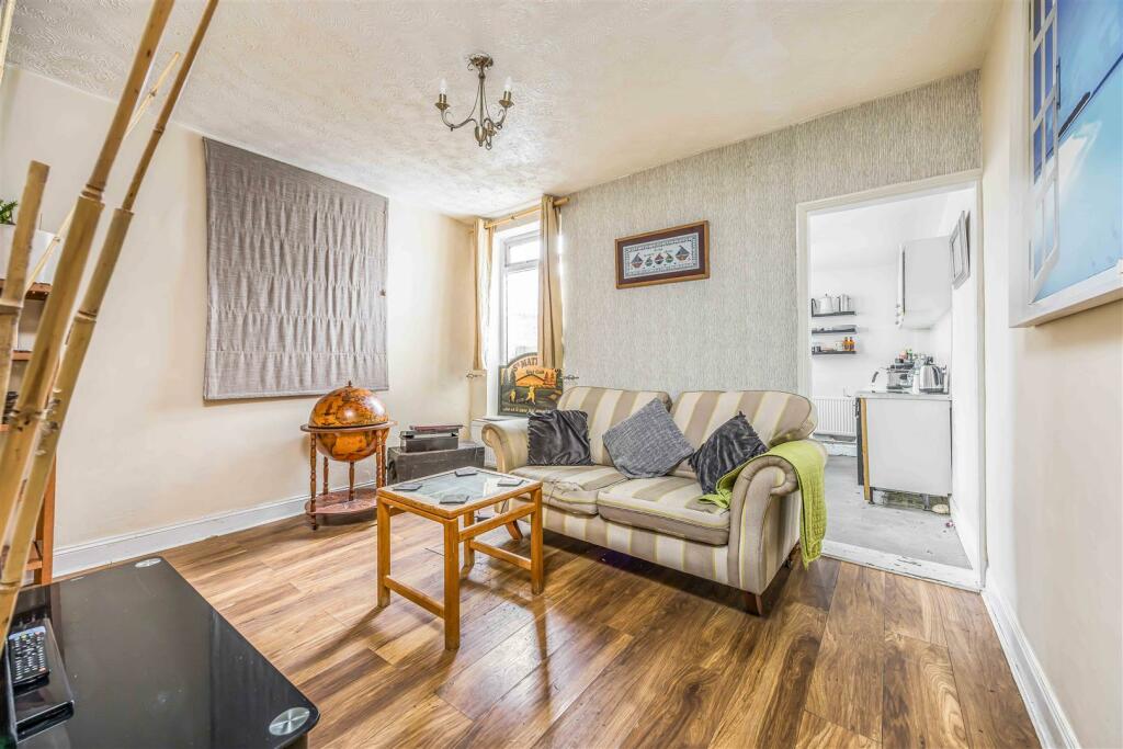 165 Clive Road, Fratton-Small-PorticoMarketing-Sol