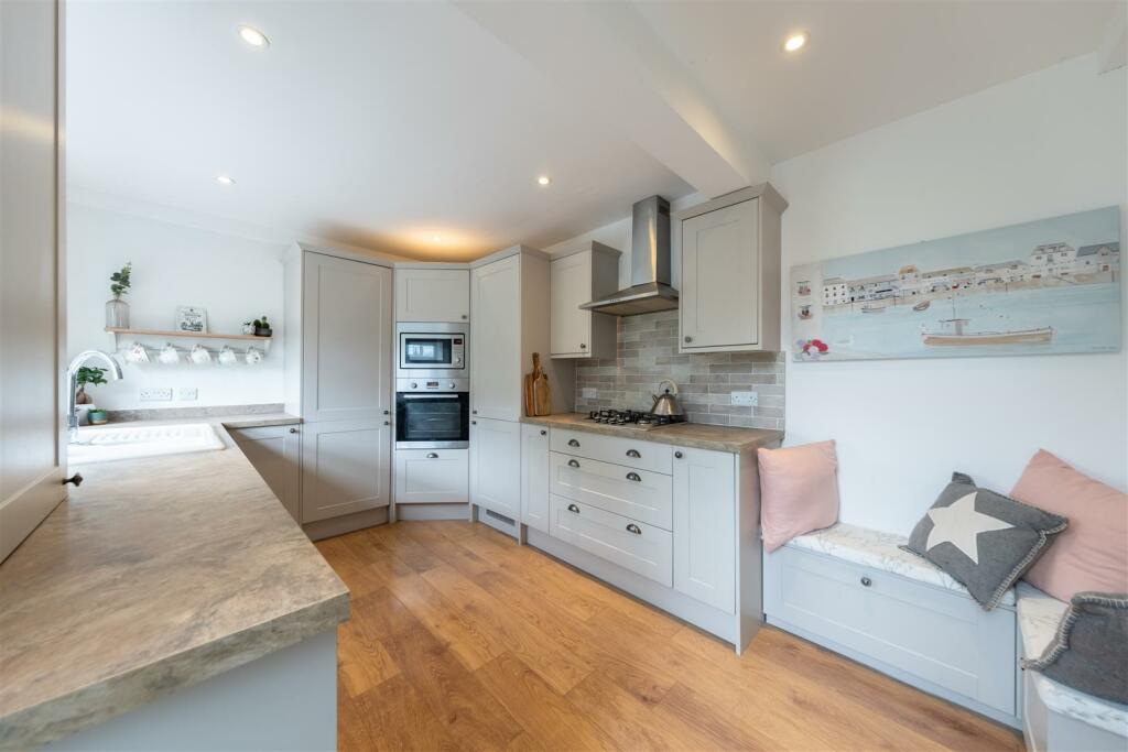 273 London Road-002.jpg