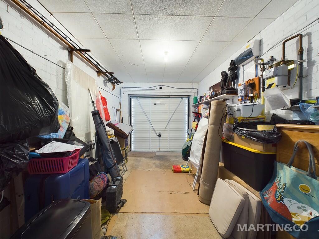 CAM02456G0-PR0076...