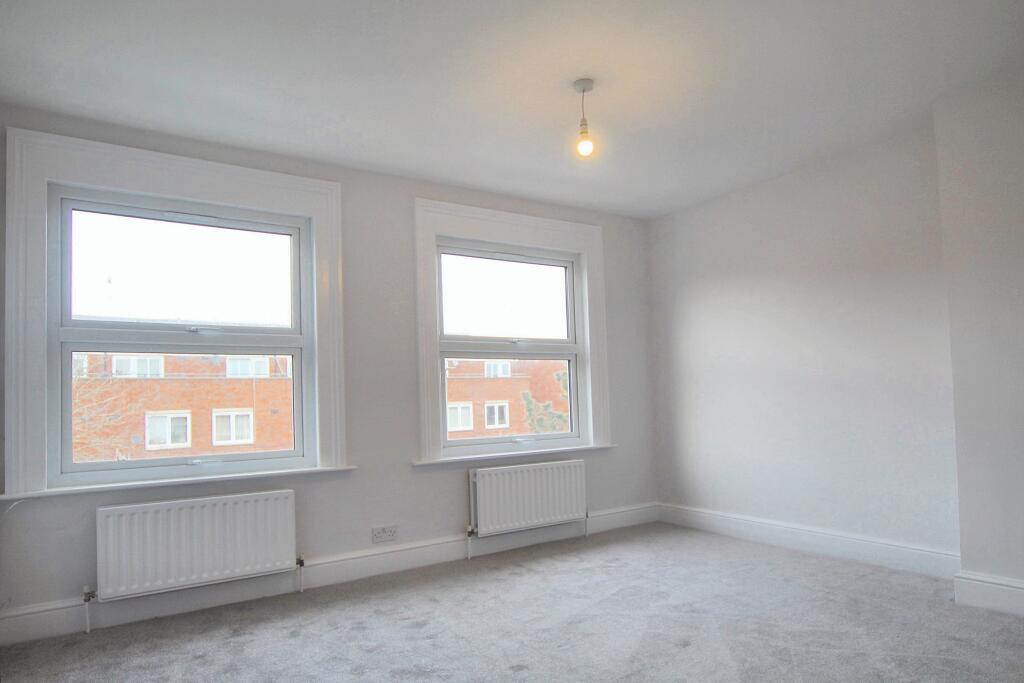 1 - bedroom.JPG