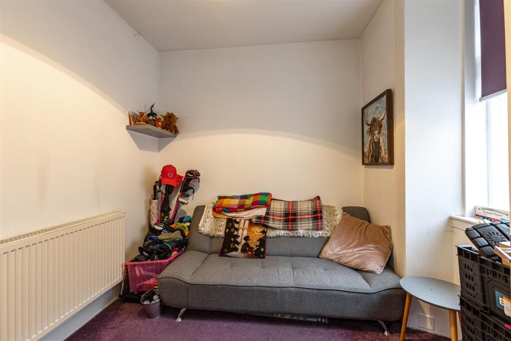 2 Abbots Place Galashiels 15.JPG