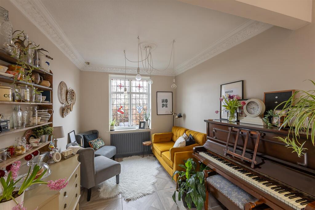 Kitchen/Diner &amp; Family Room