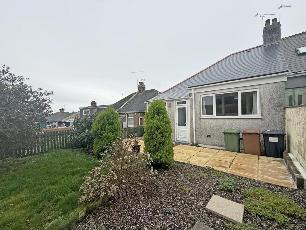 Seacroft Road 14 - Rear 2.jpg