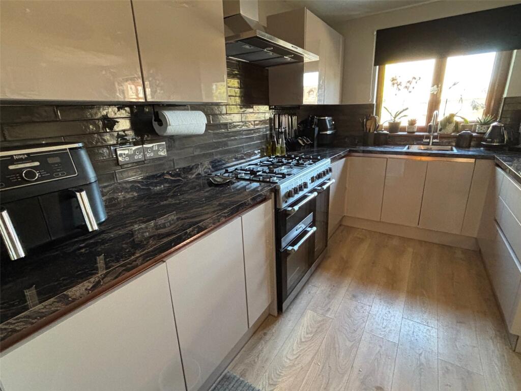 Picture No. 32