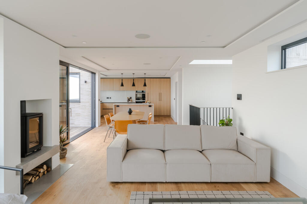 245774 - Beach End-52.jpg