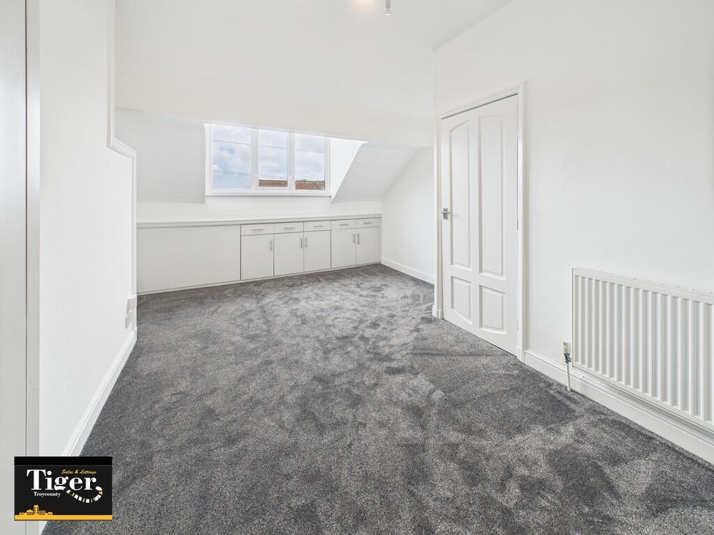 CAM02176G0-PR0625...