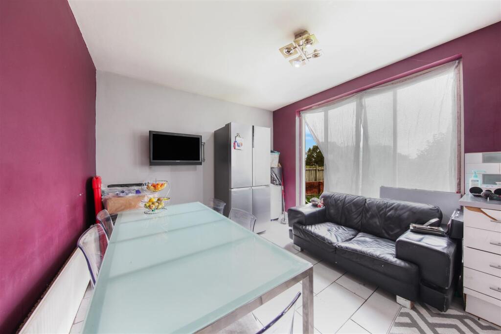 37 Chestnut Grove - fgPBY8E0Fc8KjV6EKRxJ.jpg