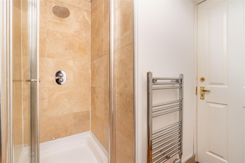 Jack &amp; Jill En-suite