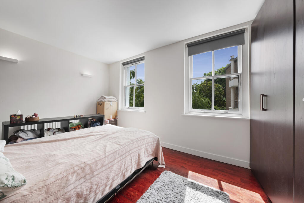 FIRSTOAK HOUSE, FLAT 4-2